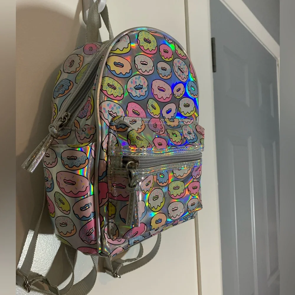 🖤Small reflective backpack🖤 - Picture 2 of 7